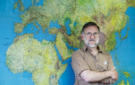 José Antonio Bastos, presidente de Médicos Sin Fronteras, fotografiado en la sede de la organización. 