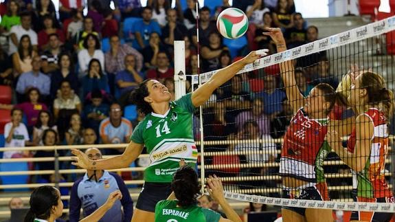 Encuentro de Supercopa de España de Voleibol Femenino, del Naturhouse Ciudad de Logroño contra el Avarca Menorca, en el 2014.