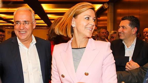 Cospedal dice que votar al PP es garantía de progreso y lo demás, «inventos»