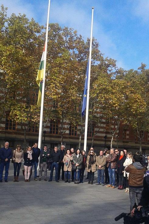 Concentración en la plaza del Ayuntamiento. 