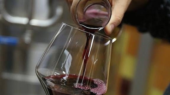 Las empresas del vino exigen el impuesto cero para este producto en Europa