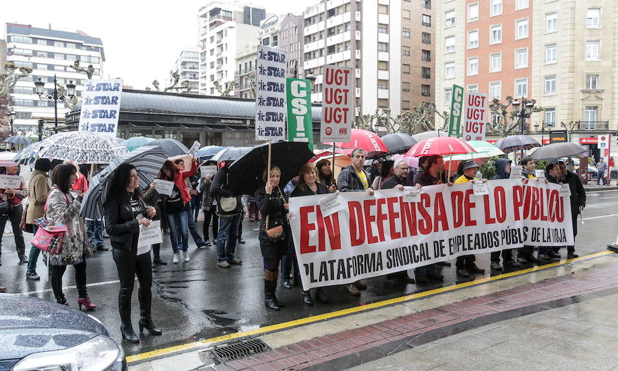 Manifestación de los empleados públicos en El Espolón. 