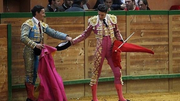 Alejandro Talavante corta tres orejas y sale a hombros en Arnedo