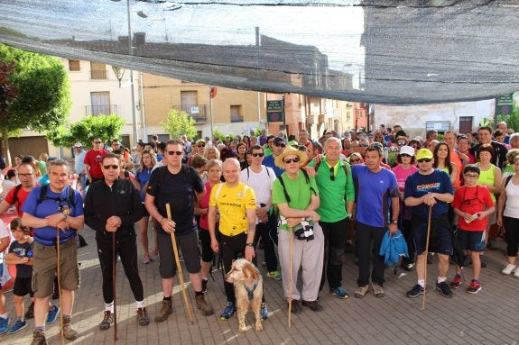 Foto del inicio de la marcha por Tudelilla. :: m.f.