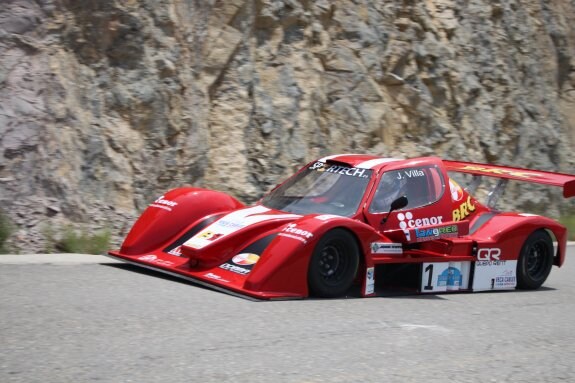 El campeón de España de Montaña 2015, el asturiano Javi Villa, marcó el mejor tiempo en la sexta edición de la Subida a Arnedillo. :: e.p.