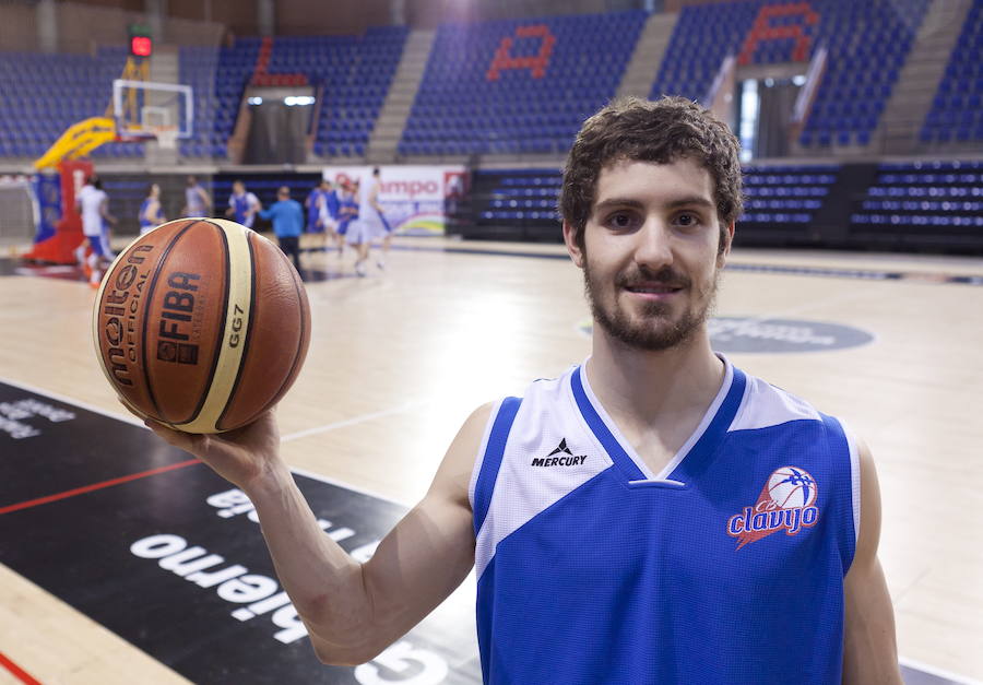 Borja Arévalo, jugador del Club Baloncesto Clavijo