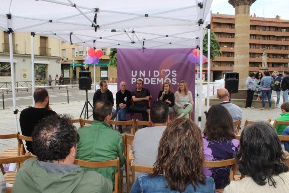 Sara Carreño fue la última en intervenir en el acto de Unidos Podemos de ayer en Calahorra. :: m. f.