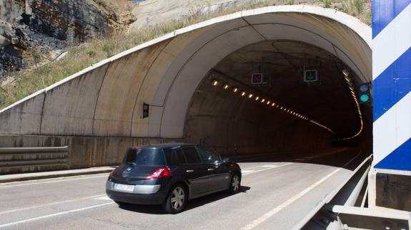 El túnel de Piqueras, cerrado de 8 a 20 hasta el jueves