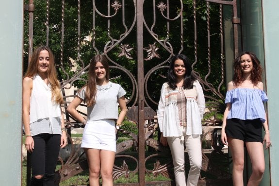 Marta Domínguez, Silvia Garrido, María Simón y Rebeca Solana. :: e.p.