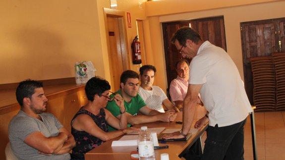 Julio de 2015: Concejales de Ausejo asisten al juramento como alcalde (luego dimitiría) de Rafael Fernández