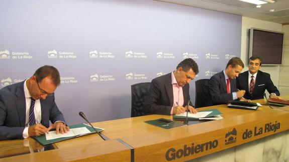 Firma de los convenios de colaboración