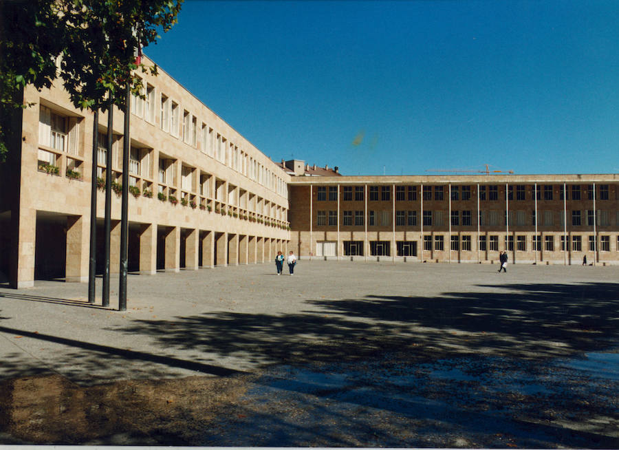 Vista general del Ayuntamiento de Logroño. 