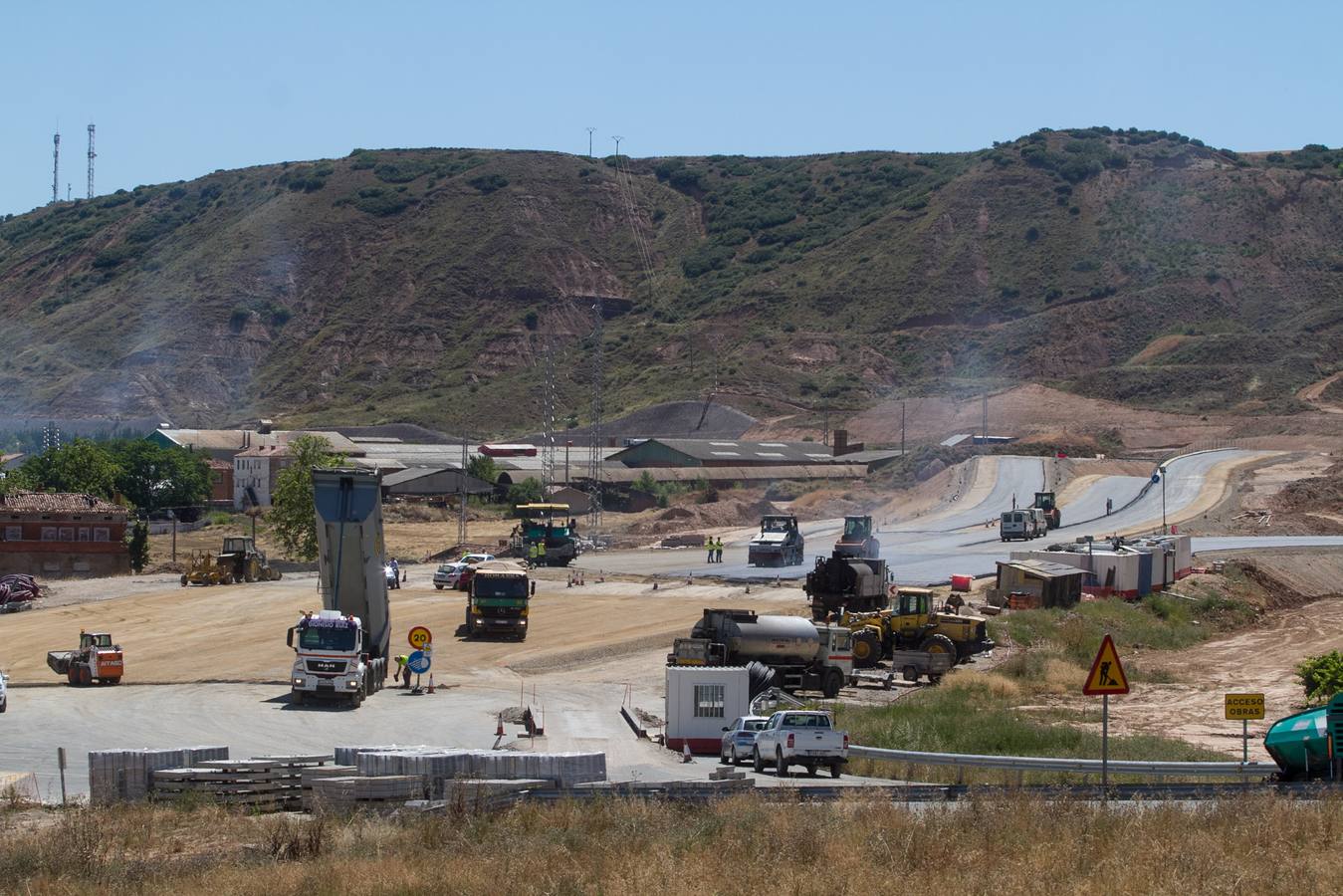 Obras de conexión de la Autovía del Camino y la AP-68