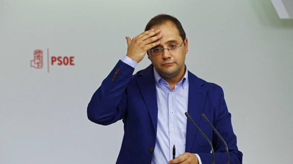 «No abandonéis», pide Luena en una carta a militantes y votantes del PSOE