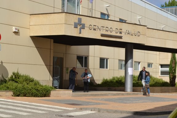 Entrada del centro de salud de Nájera. :: 