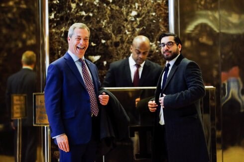Nigel Farage, en el vestíbulo de la Torre Trump. :: reuters