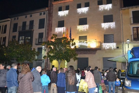 Fachada decorada del Ayuntamiento. :: 