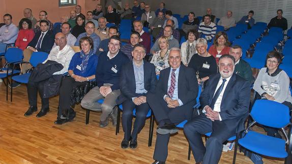 Reunión de Ceniceros con los miembros de la Federación Riojana de Municipios. 