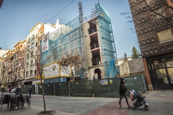 Reforma del edificio de la calle Doctores Castroviejo. :: j. rodríguez
