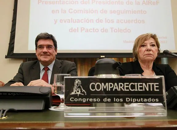 El presidente de la Autoridad Fiscal, José Luis Escrivá, en su comparecencia en el Congreso. :: R. C.