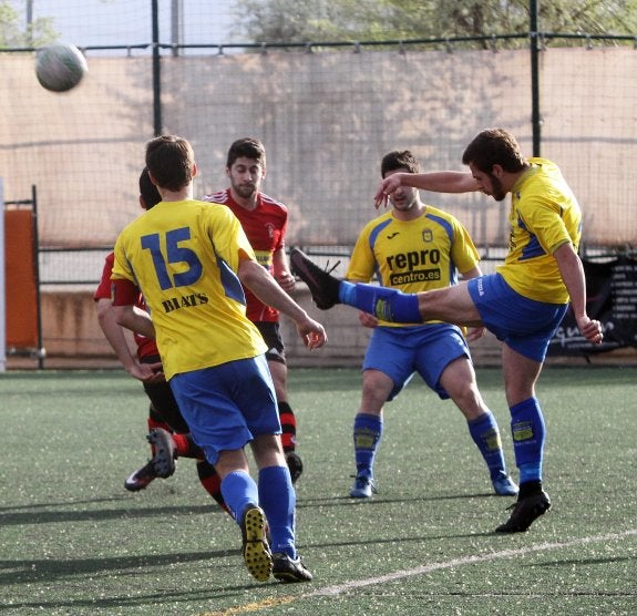 El Calasancio volvió a vencer el domingo en La Estrella. :: j.h.
