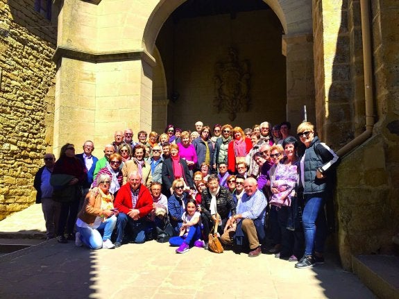 Grupo de excursionistas riojanos por tierras navarras. 