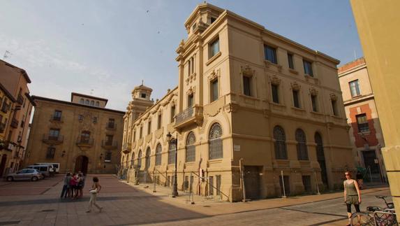Edificio de Correos en Logroño. 