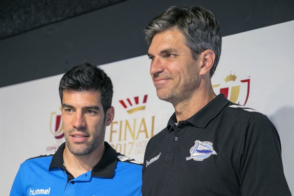 Manu García y Mauricio Pelegrino. :: efe