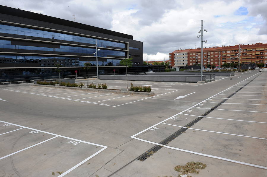 Vista del aparcamiento del CIBIR. 