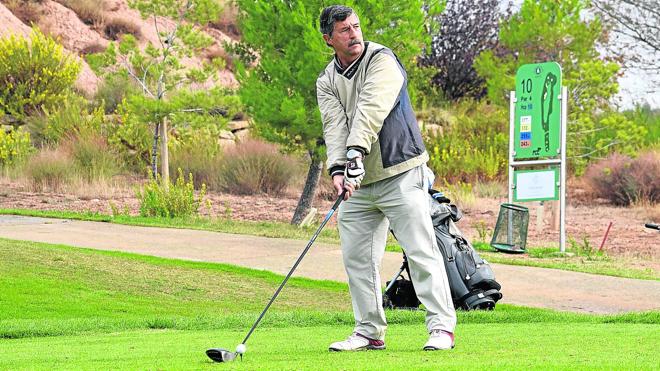 Cita con el golf y con Bodegas Altanza