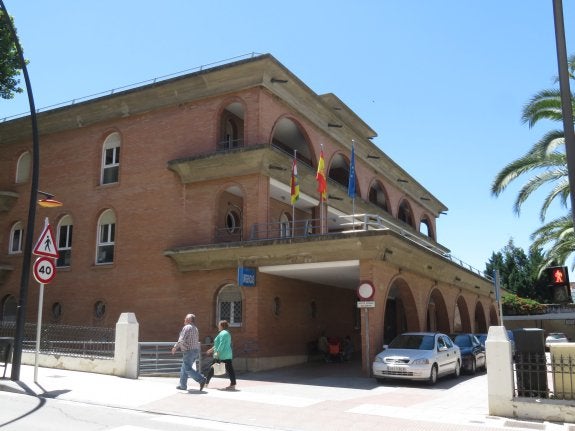 Centro de salud de Alfaro. ::