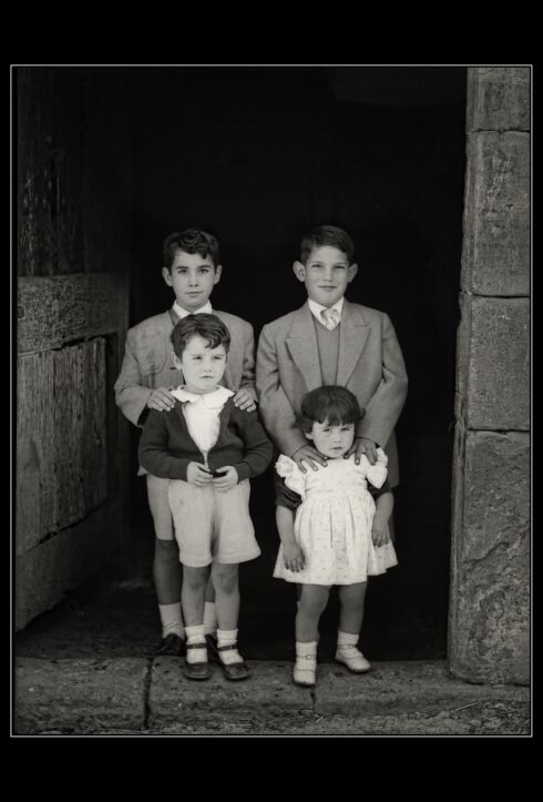 Cuatro hermanos  de Valgañón en 1956