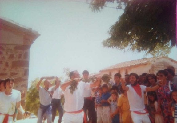 Danzadores  de Azofra en los años 80