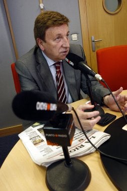 Víctor Pascual, ayer en Punto Radio. /J. RODRÍGUEZ