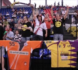 La camisetas del Naturhouse y el Valladolid, en el último partido en el Palacio. /FERNANDO DÍAZ