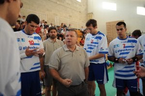 Julián Ruiz, con sus hombres esta pretemporada. / D. V.