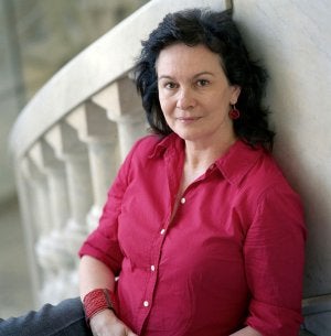 Clara Sánchez gana el Nadal 2010 con 'Lo que esconde tu nombre'