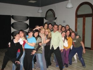 Un primer grupo ha iniciado el taller de biodanza. ::
E.P.