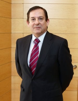 El consejero persistente