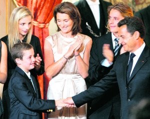 La ex de Sarkozy y bisnieta de Albéniz se enorgullece en una autobiografía de la herencia cultural de su familia