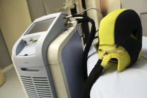 El casco cubierto de neopreno utilizado en el estudio de la Fundación Tejerina. ::
CPM