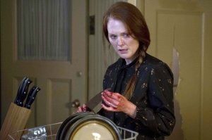 Julianne Moore, en una escena de la nueva versión de 'Carrie' que se estrena hoy. ::
MICHAEL GIBSON