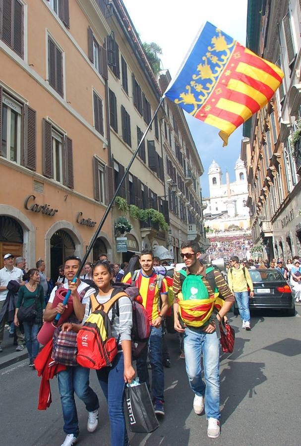 Jóvenes valencianos acuden a la canonización de los papas Juan XXIII y Juan Pablo II