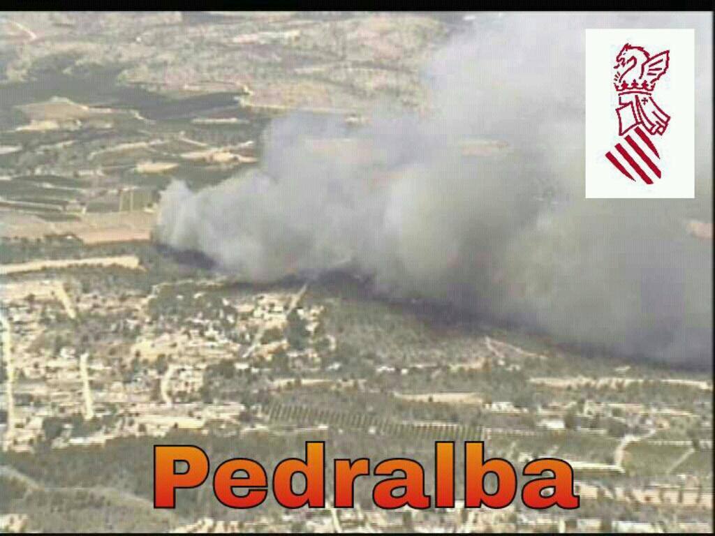 Las imágenes del incendio de Pedralba