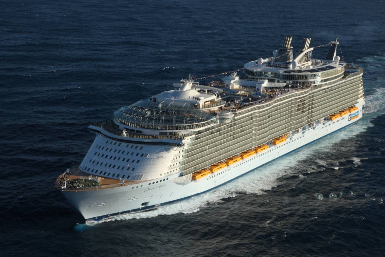 4. Oasis of the Seas. 