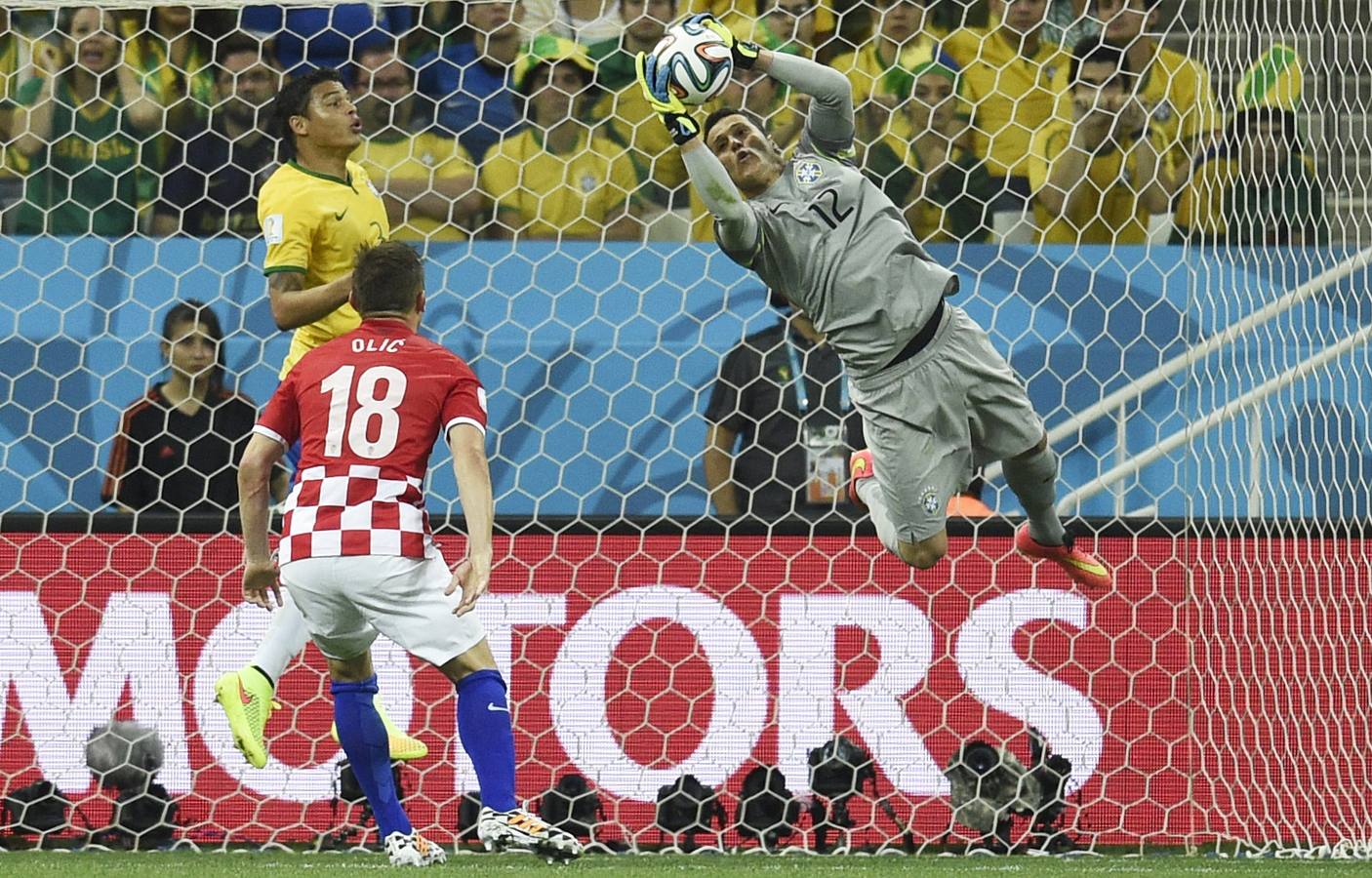 Brasil comienza su Mundial ganando