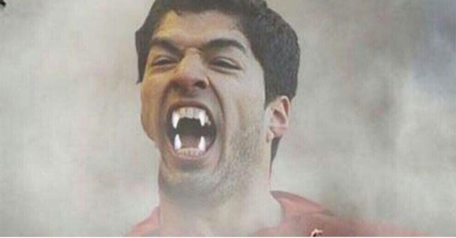 Mofas en las redes sociales con el mordisco de Luis Suárez a Chiellini