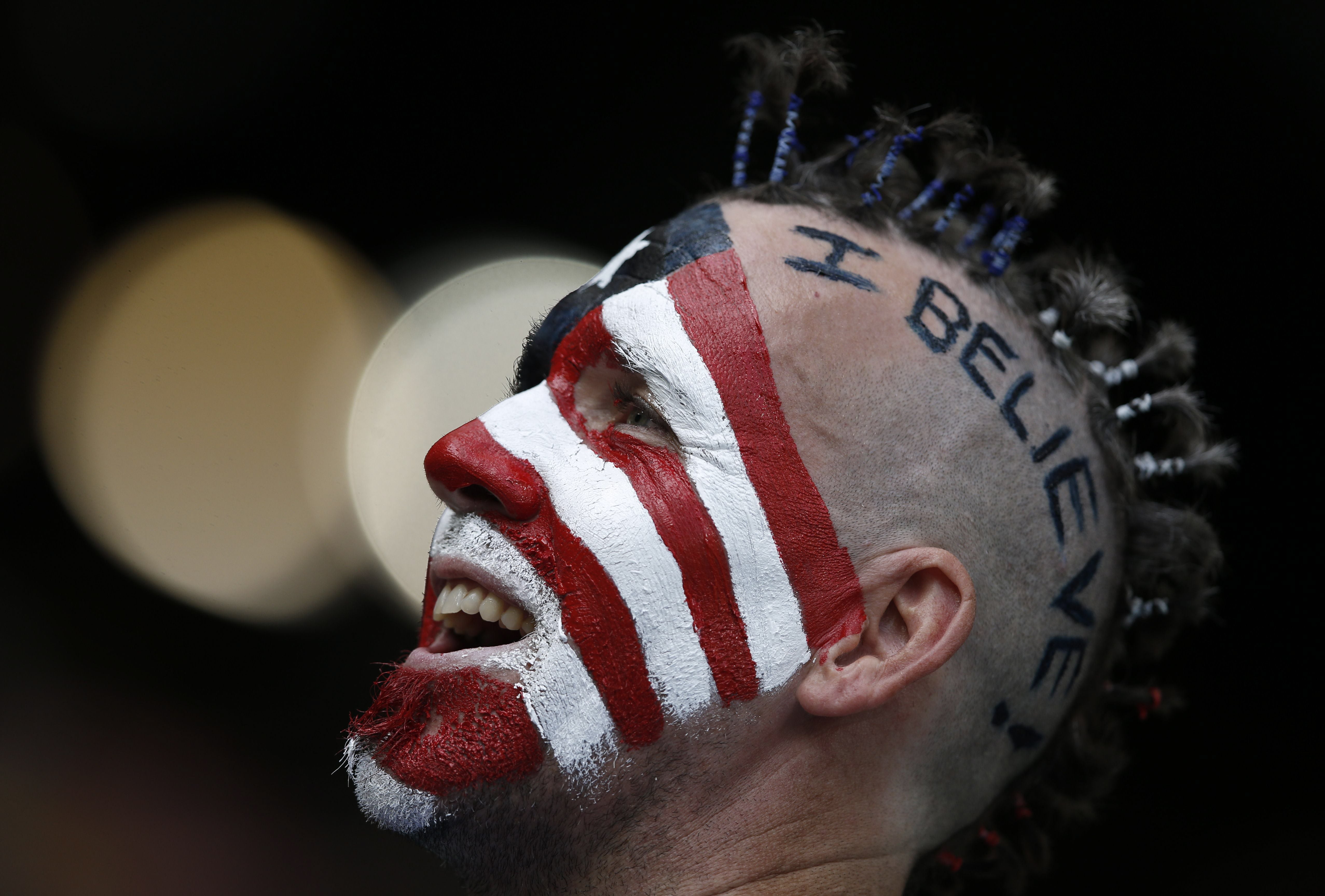 Un aficionado estadounidense, durante el partido ante Bélgica.