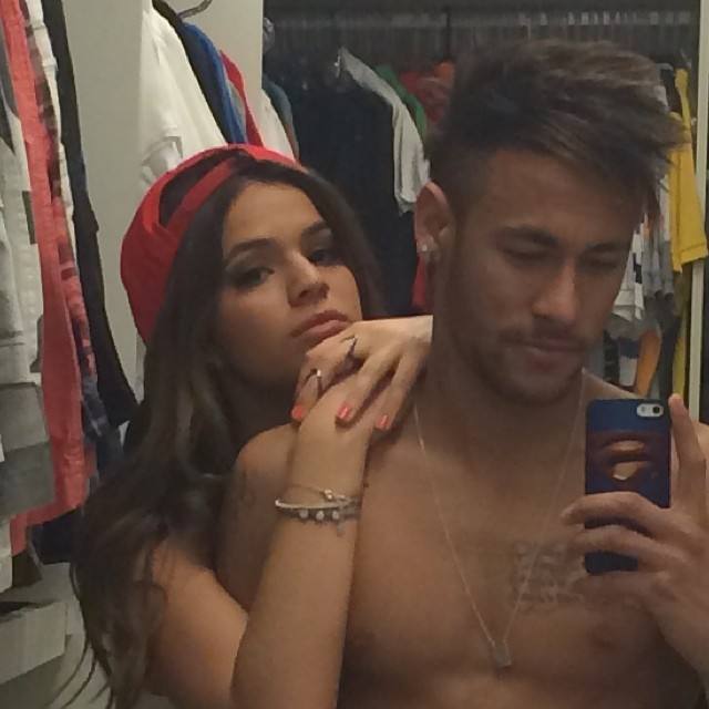 Neymar y su novia Bruna Marquezine.