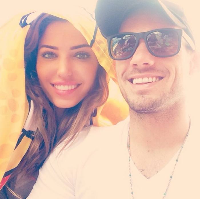 Wesley Sneijder y Yolanthe Cabau publican algunas de sus fotos íntimas en las redes sociales.